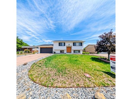 1624 Longbranch St, Strasburg, CO, 80136-7704 | Card Image