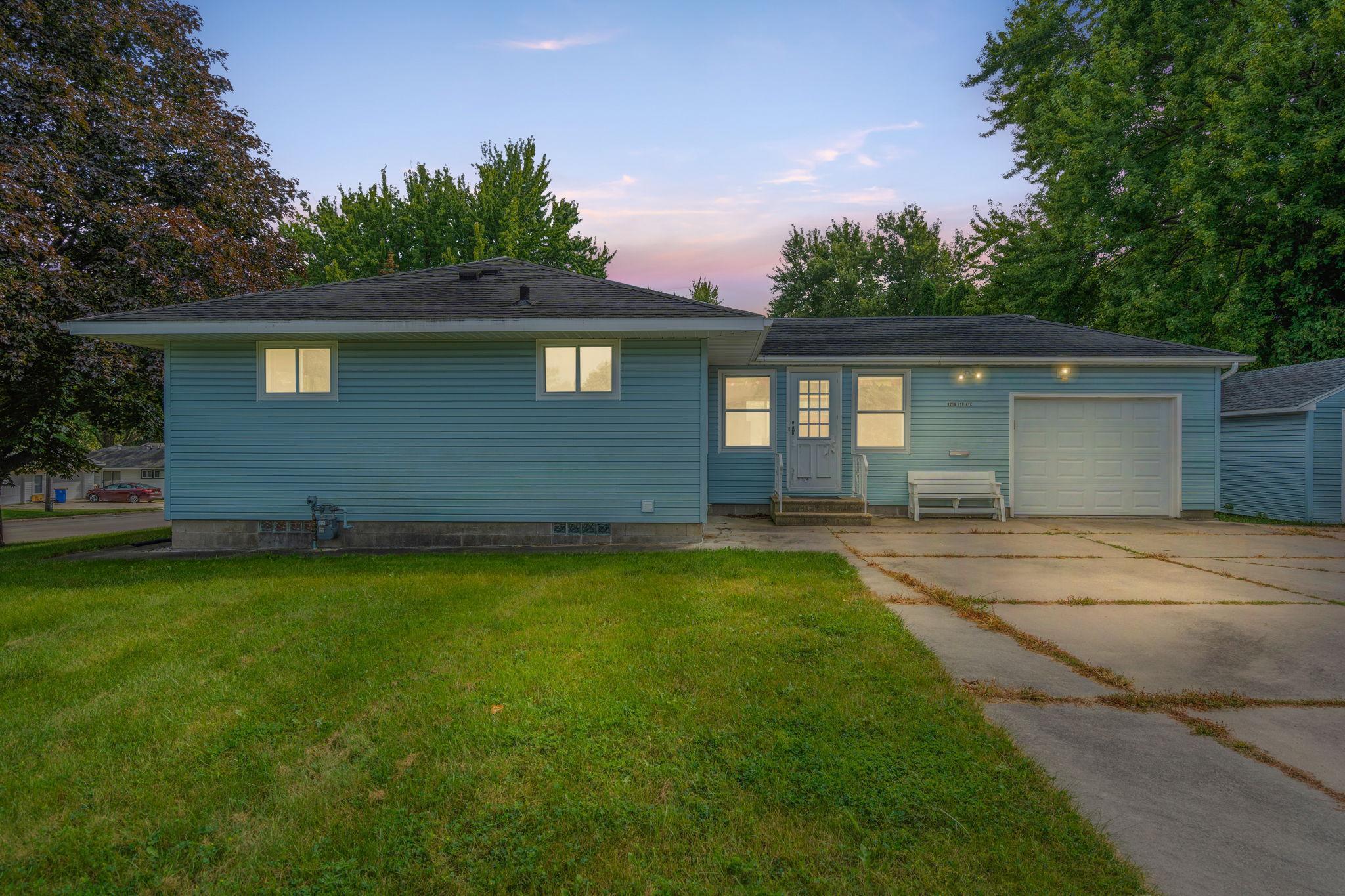 7th Ave, Owatonna, MN 55060