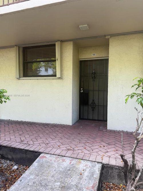 102-109 Lake Emerald Dr, Oakland Park, FL, 33309-6227 | Card Image