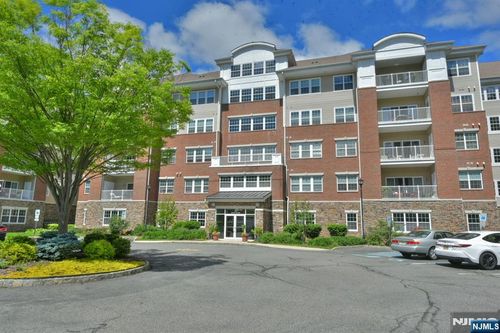 4321 Warrens Way, Wanaque, NJ, 07465-1666 | Card Image