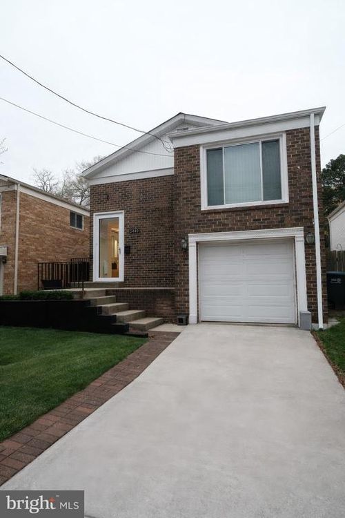 2412 Skyland Pl Se, WASHINGTON, DC, 20020-3413 | Card Image