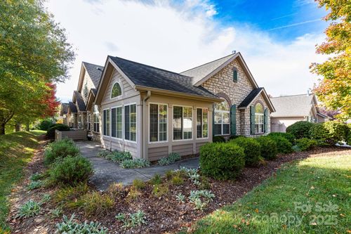 92 Mountain Meadow Cir, Weaverville, NC, 28787-9378 | Card Image
