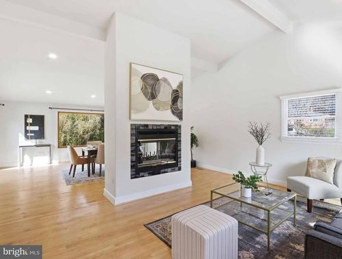 7343 Calvert St, ANNANDALE, VA, 22003-5843 | Card Image