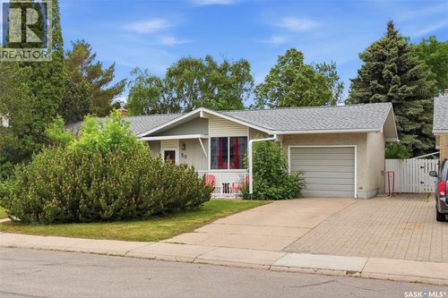 30 Riel Cres, Saskatoon, SK, S7J2W6 | Card Image