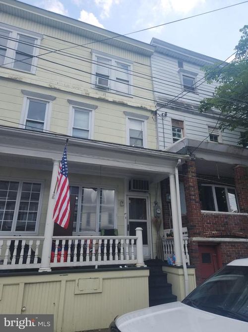720 E Mahanoy St, MAHANOY CITY, PA, 17948-2815 | Card Image