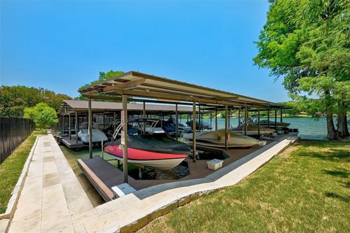 c18-3800 Rivercrest Dr, Austin, TX, 78746 | Card Image
