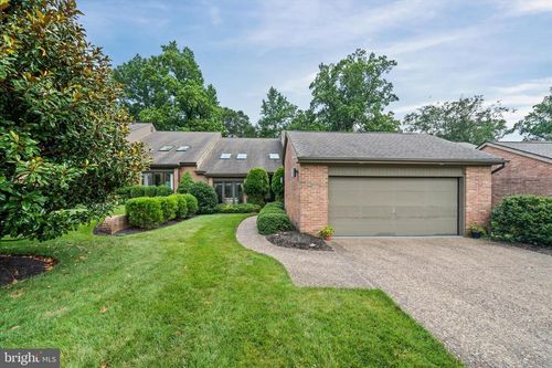 19 Stabler Cir, Greenville, DE, 19807-2554 | Card Image