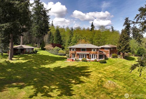 1864 Scenic Ave, Freeland, WA, 98249-9206 | Card Image