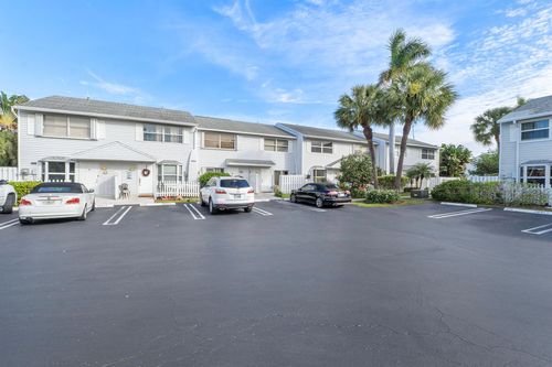 2725 Ne 15th St, Pompano Beach, FL, 33062-8261 | Card Image