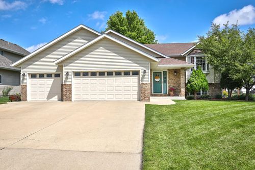 1190 Foxtail Ln, Owatonna, MN, 55060-4528 | Card Image