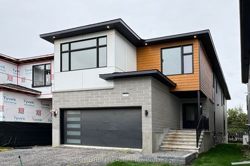 2239 Page Rd, Orléans, ON, K1C7K5 | Card Image