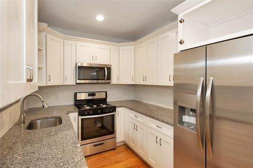left-5 Midland Pl, Eastchester, NY, 10707-4203 | Card Image