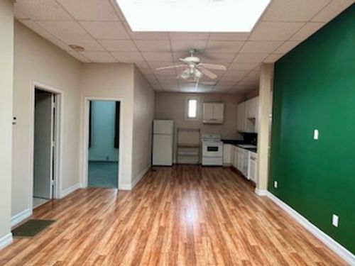 112 Farquhar St, Navasota, TX, 77868-3616 | Card Image