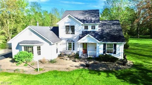 62 Rockaway Dr, Roaming Shores, OH, 44085-9706 | Card Image