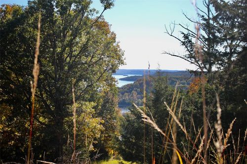 2 Mundell Road, Eureka Springs, AR, 72631 | Card Image