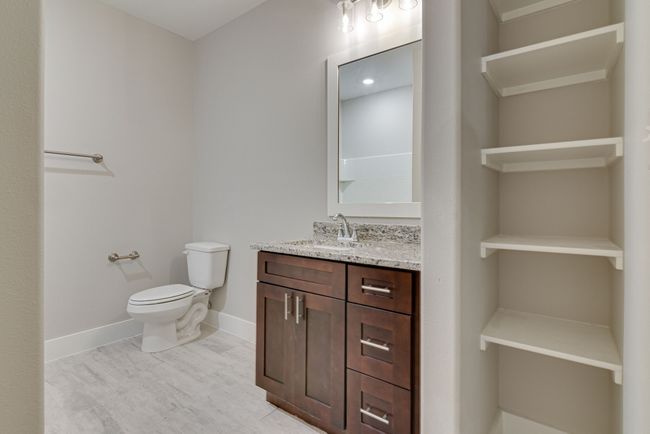 UNIT-105 - 115 W Jones St, Condo with 2 bedrooms, 2 bathrooms and null parking in Krum TX | Image 10