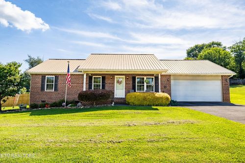 715 Meadow Ridge Rd, Walland, TN, 37886-2053 | Card Image
