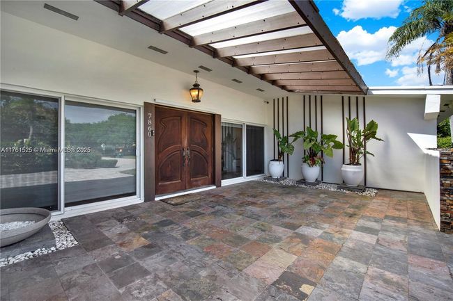 7860 Sw 134 Th St, House other with 4 bedrooms, 3 bathrooms and null parking in Pinecrest FL | Image 5