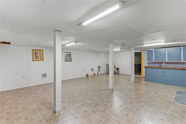 35 Sachem Rd, House other with 3 bedrooms, 1 bathrooms and 2 parking in Riverside RI | Image 21