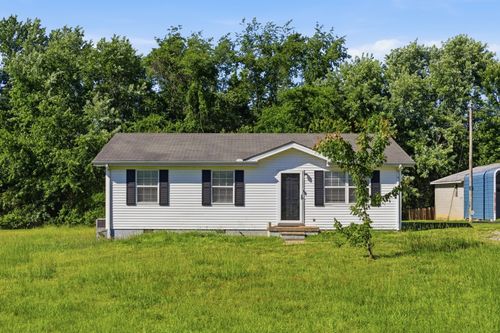 1040 Rebecca Dr, Burns, TN, 37029-6034 | Card Image