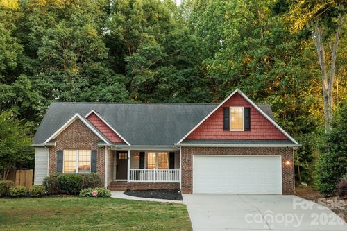 1084 Castlebrook Dr, Salisbury, NC, 28146-7646 | Card Image