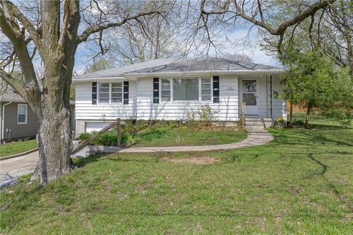 4017 Pacific Street, St Joseph, MO, 64507 | Card Image