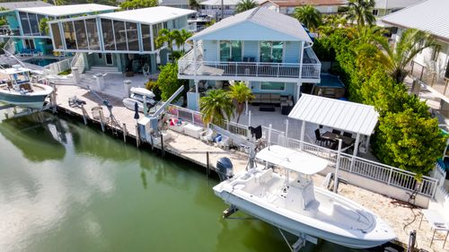 214 Aberdeen Ct, TAVERNIER, FL, 33070-2831 | Card Image