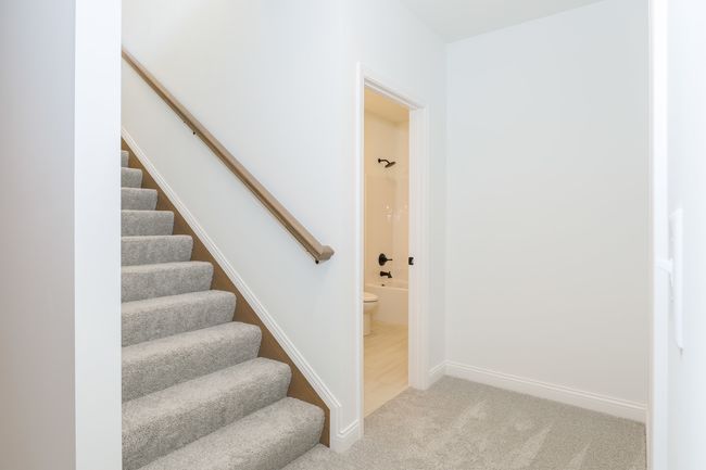 1916 Dunraven Rd, Home with 2 bedrooms, 3 bathrooms and null parking in Bloomington IL | Image 29