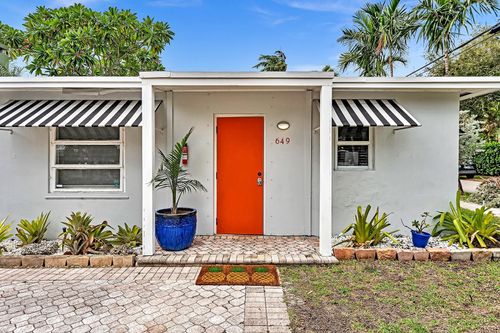 649 Ne 16th Ter, Fort Lauderdale, FL, 33304-2938 | Card Image