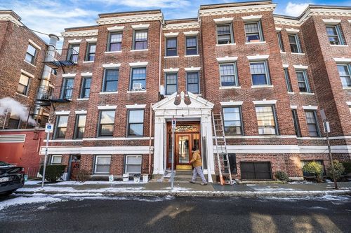 8-100 Lanark Rd, Boston, MA, 02135-7222 | Card Image