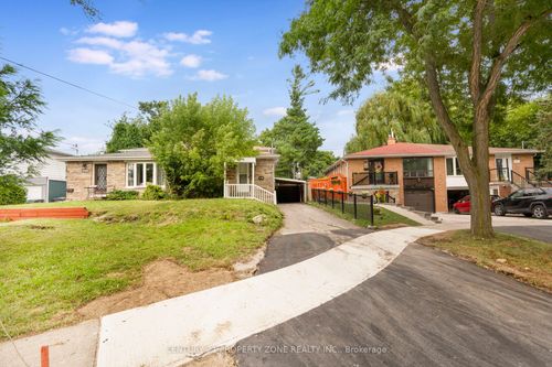 3387 Kelowna Crt, Mississauga, ON, L5C2E5 | Card Image