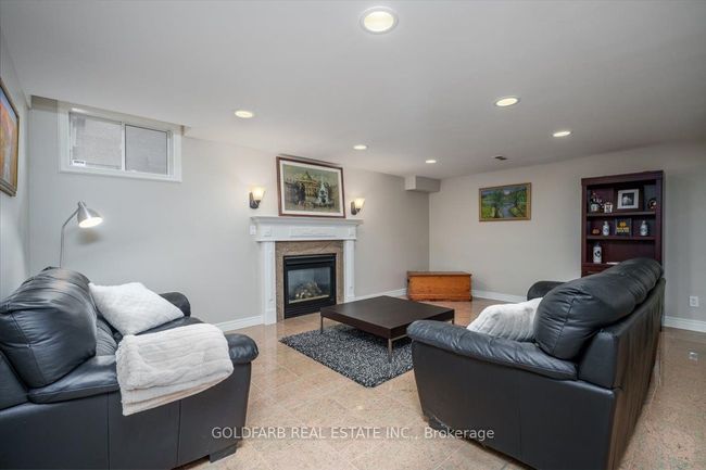 215 Thomson Creek Blvd, House other with 5 bedrooms, 4 bathrooms and 3 parking in Woodbridge ON | Image 35