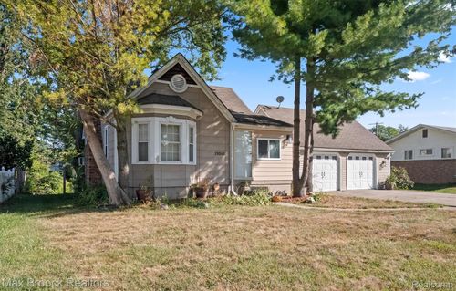 19040 Jeanette St, Southfield, MI, 48075-1730 | Card Image