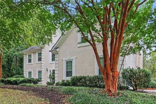 231 Sunset Hills Dr, Norcross, GA, 30071-2193 | Card Image