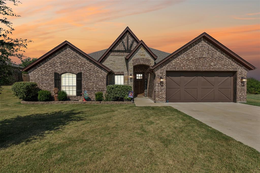 Landry Ave, Burleson, TX 76028