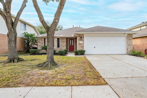 9323 Comanche Peak Ln, Houston, TX, 77089-5855 | Card Image