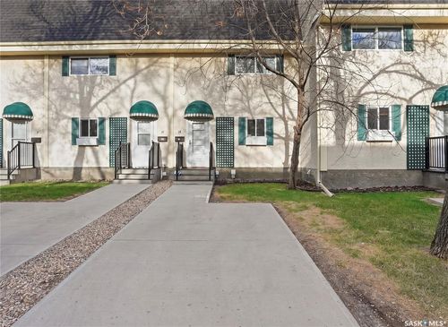 15 Killarney Way, Regina, SK, S4S6V8 | Card Image