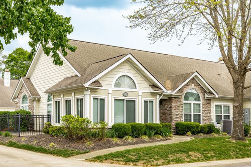 201-825 Browns Ln, Gallatin, TN, 37066-7471 | Card Image