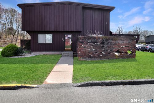 98-98 Webster Ct, Newington, CT, 06111-5124 | Card Image