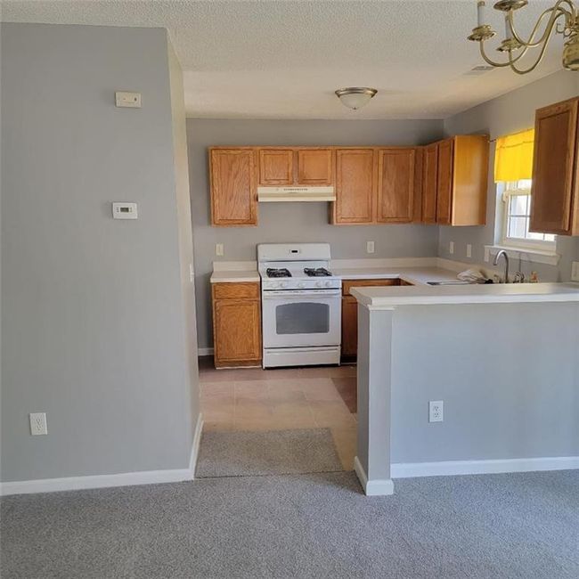 5820 Sable Glen Rd, House other with 3 bedrooms, 3 bathrooms and null parking in Atlanta GA | Image 8
