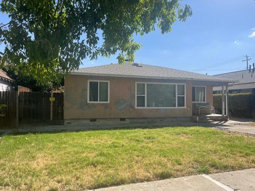 275 Yale Ave, Coalinga, CA, 93210-1451 | Card Image