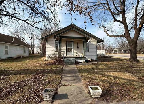 203 S High St, Eureka, KS, 67045-2208 | Card Image