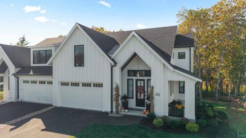 44 Trails Edge Rd, Windham, NH, 03087-8107 | Card Image