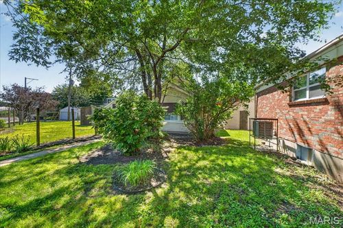 6118 Vermont Ave, Saint Louis, MO, 63111-2422 | Card Image