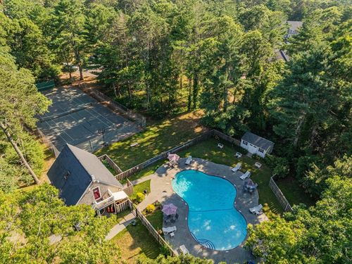 9e-300 Falmouth Rd, Mashpee, MA, 02649-6201 | Card Image