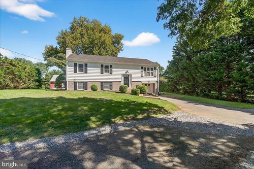 8819 Damascus Rd, DAMASCUS, MD, 20872-1216 | Card Image