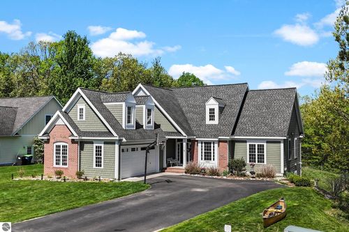 3595 Yorkshire Dr, Traverse City, MI, 49686-7203 | Card Image