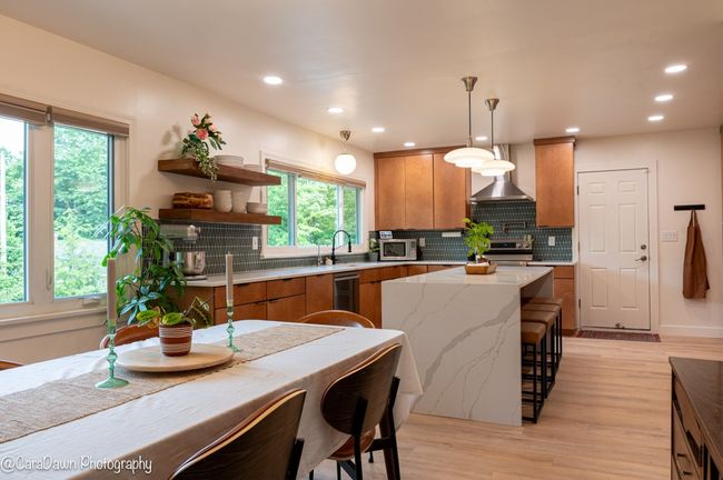 Kitchen/Dining Area | Image 4