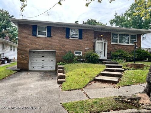 22 Scranton St, Staten Island, NY, 10304-4309 | Card Image