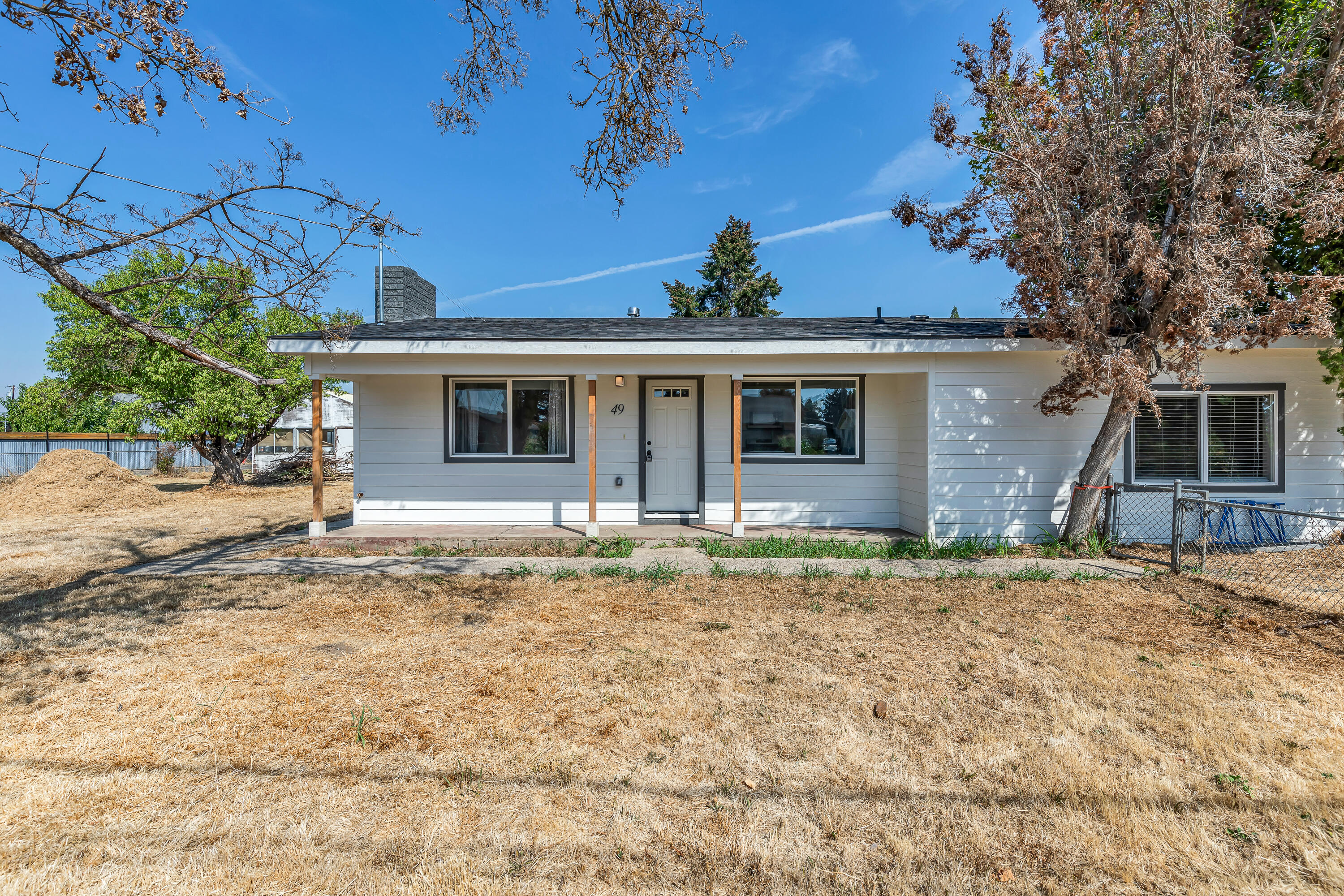 Mace Rd, Medford, OR 97501